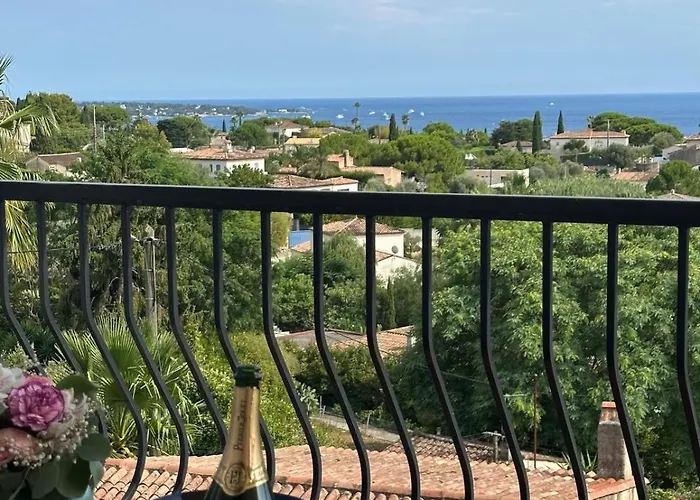 Le Paradis D Hébergement de vacances Antibes