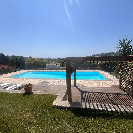 Le Paradis D 펜션 앙티브