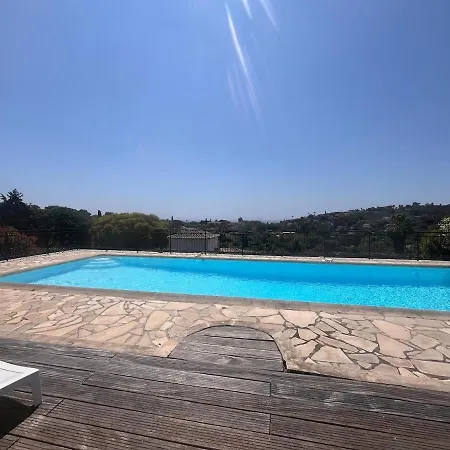 Le Paradis D *