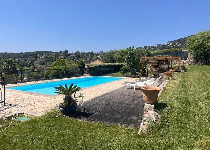 Сasa de vacaciones Le Paradis D *